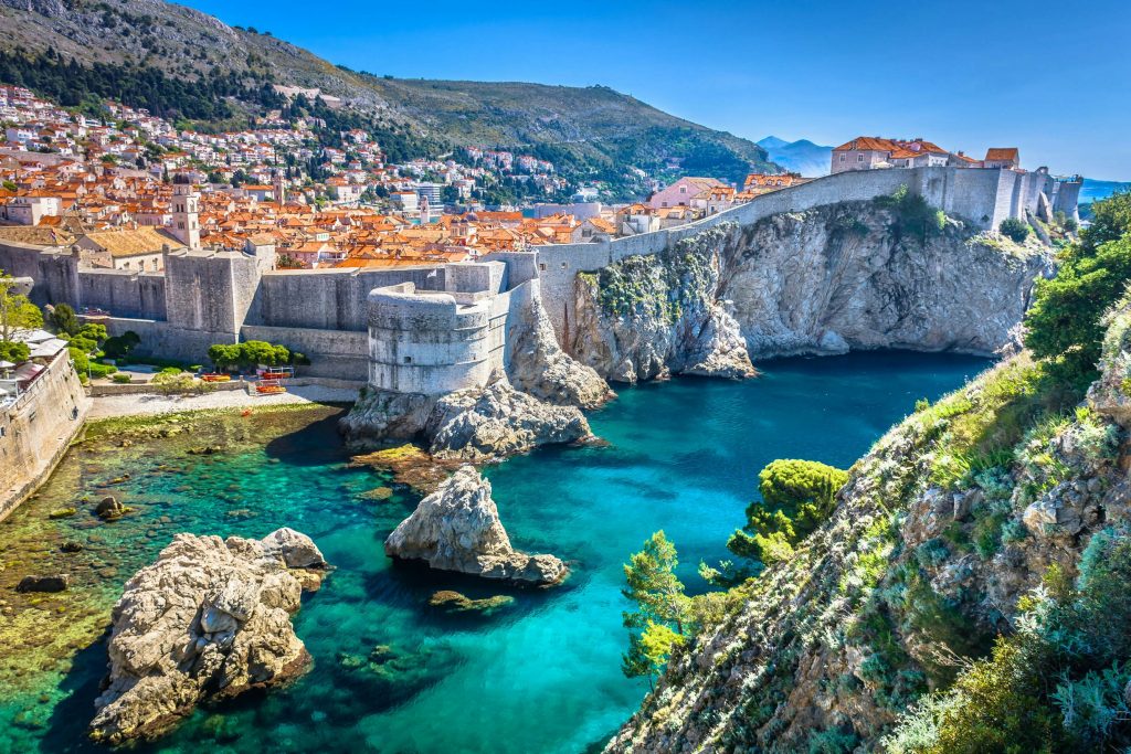 Vận Chuyển Hàng Hóa Nguy Hiểm Từ Việt Nam Đi Croatia: Hướng Dẫn Chi Tiết